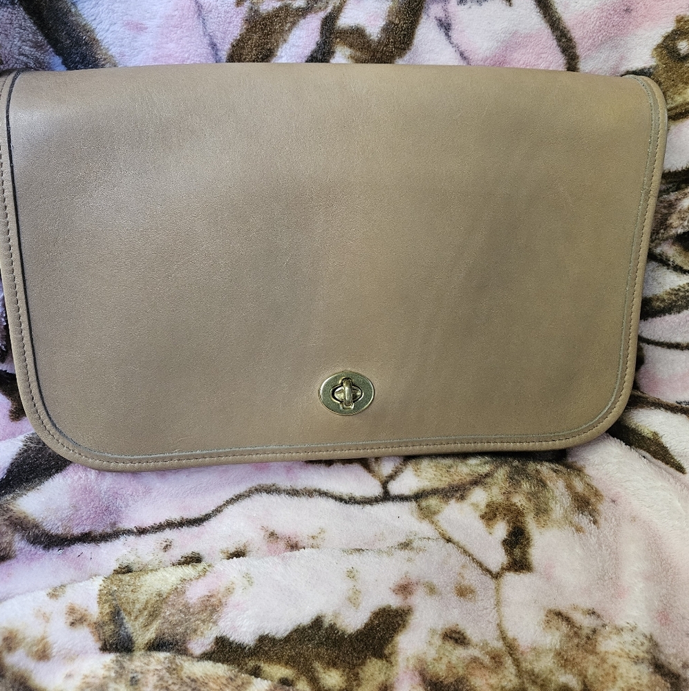 Vintage Coach Pocket Purse